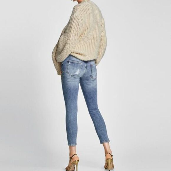 ZARA Basic Distressed Floral Print Skinny Jeans - Picture 3 of 11